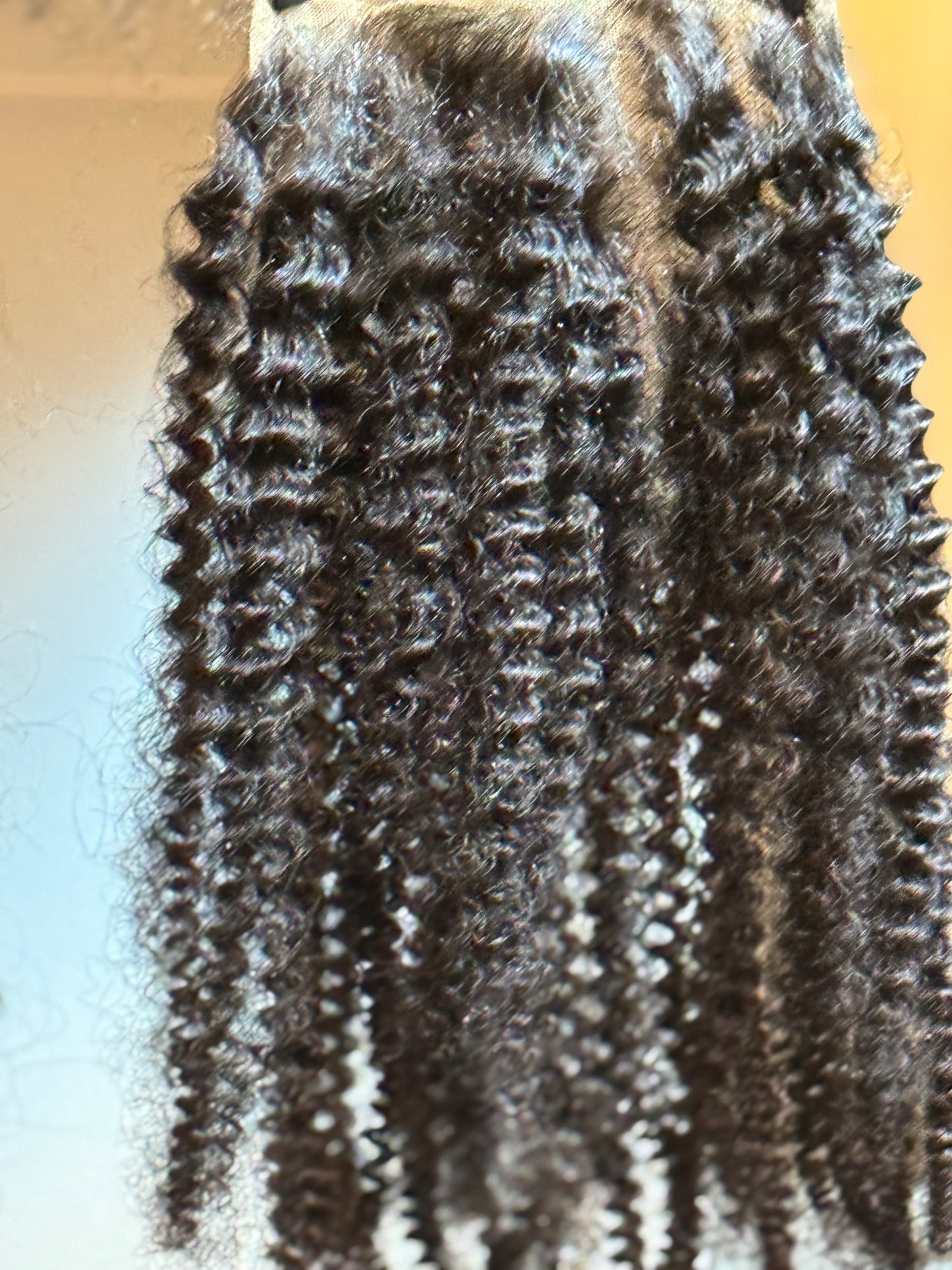 Ocean 4 Sea Kinky Curly 6 x 6 HD Closure 20 inch